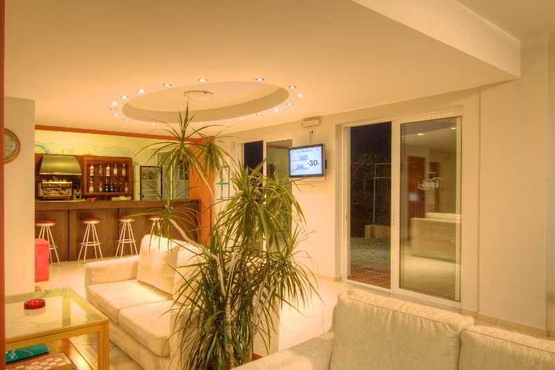 Krini Beach Hotel Sfáka Extérieur photo