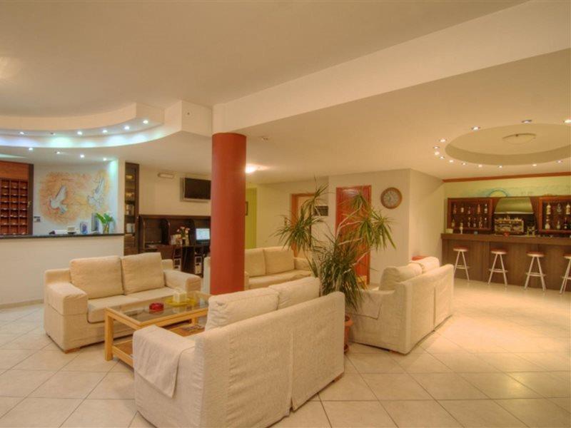 Krini Beach Hotel Sfáka Extérieur photo